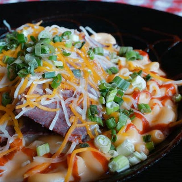 BBQ Mac N' Cheese Bowl.
